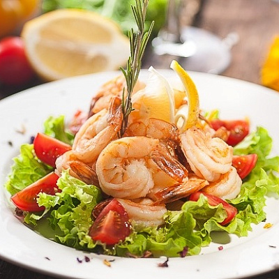 КРЕВЕТКИ ТУШЁНЫЕ В БЕЛОМ ИСПАНСКОМ ВИНЕ